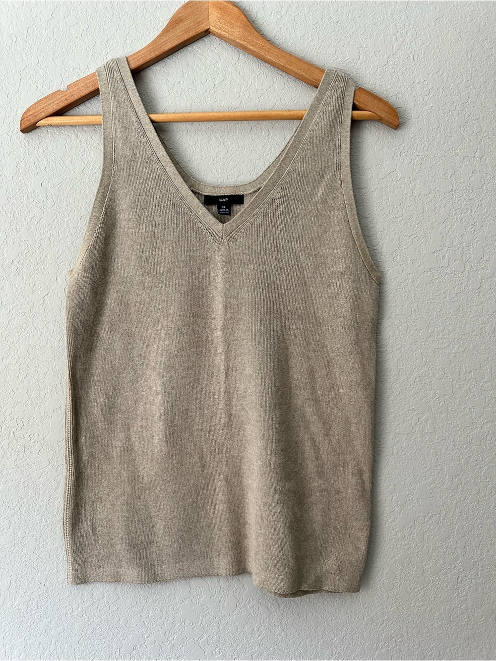 GAP Women's V-Neck Tank Top in Taupe